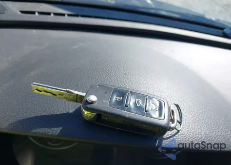 2014 Volkswagen Passat 1.8T Wolfsburg Edition из США, поврежденный, VIN 1VWAT7A37EC063824